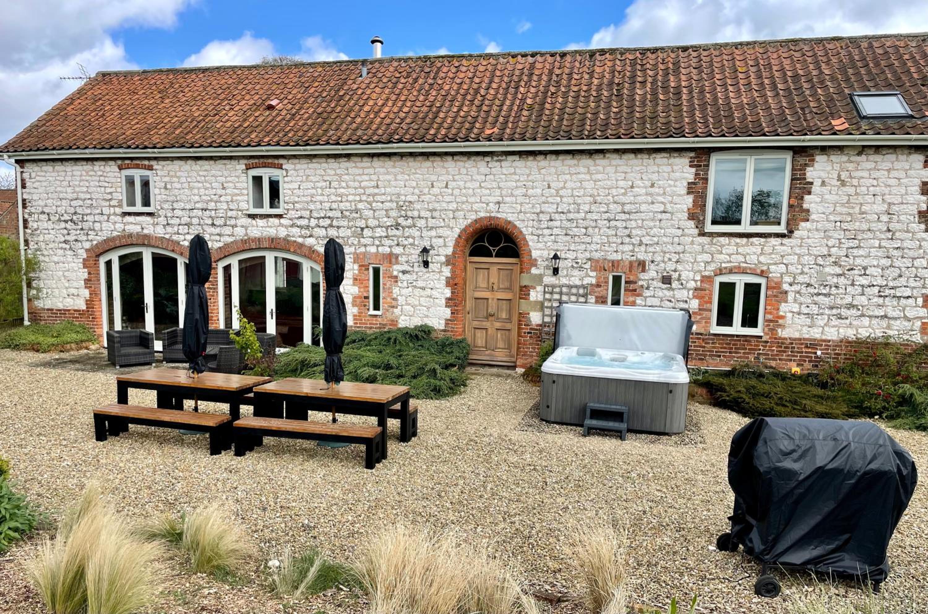 Country Retreat, hot tub, games room, dog friendly