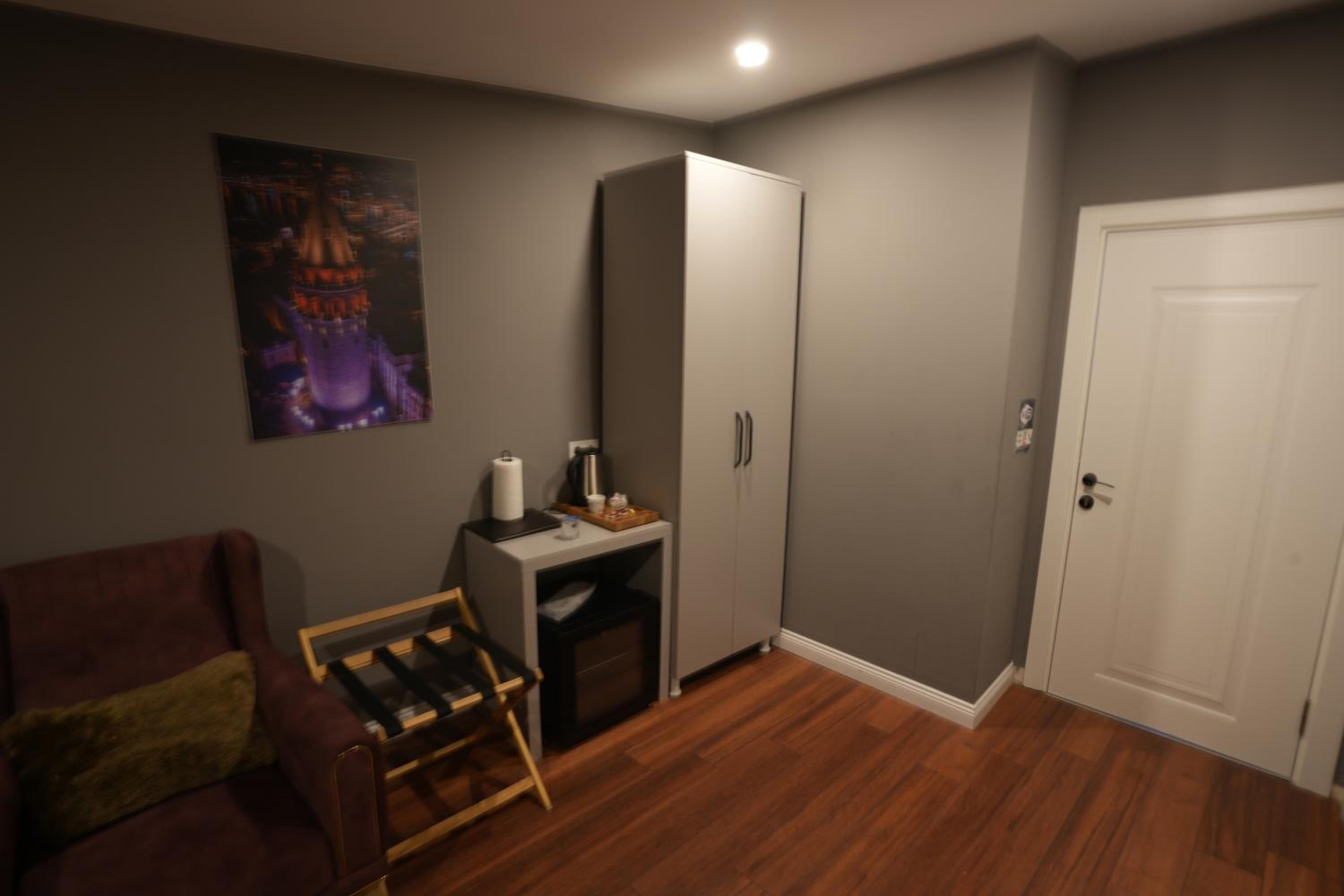 Gökotta Süit - Image 110