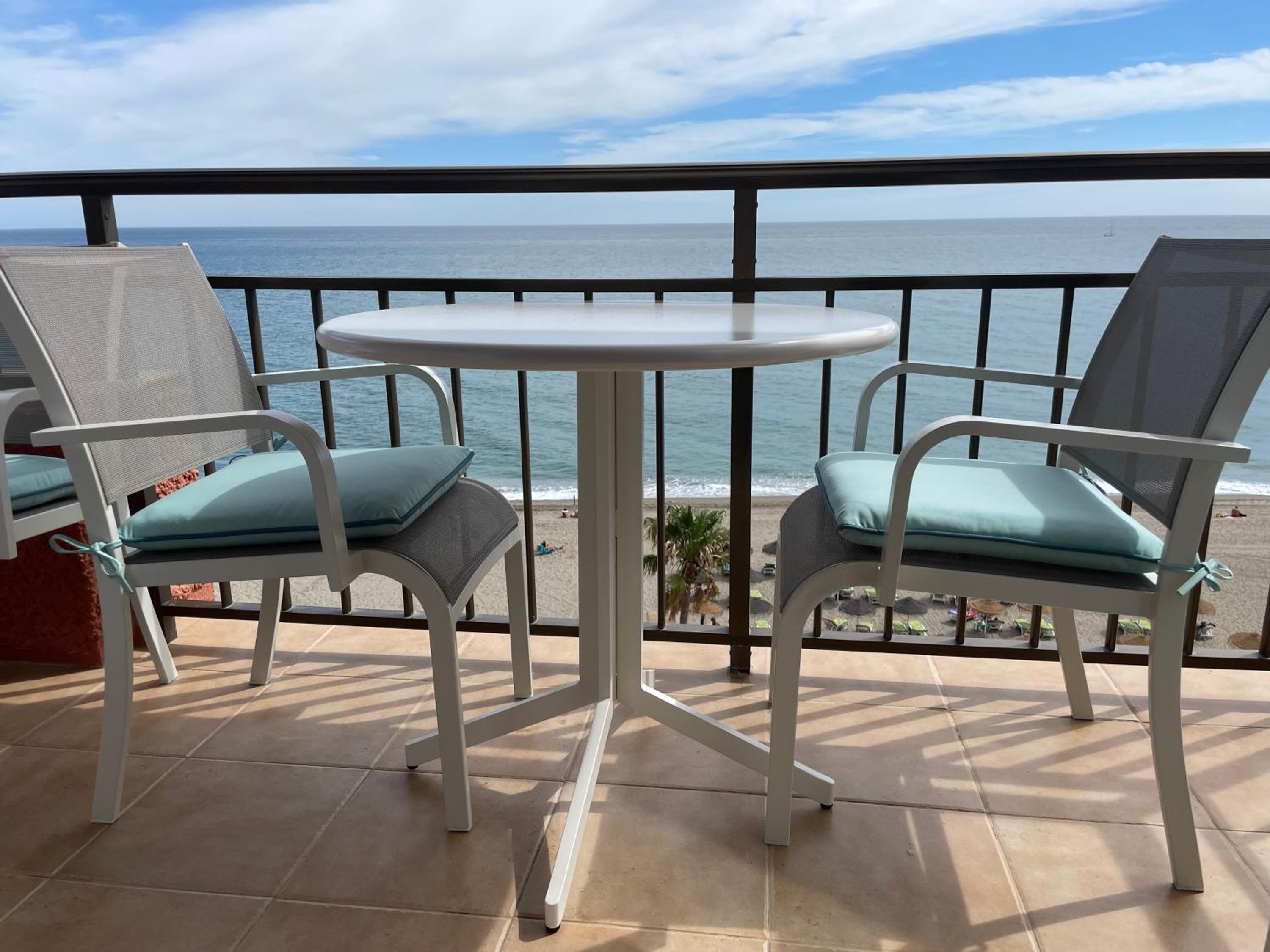 Beachfront Fuengirola Dreamin view 4