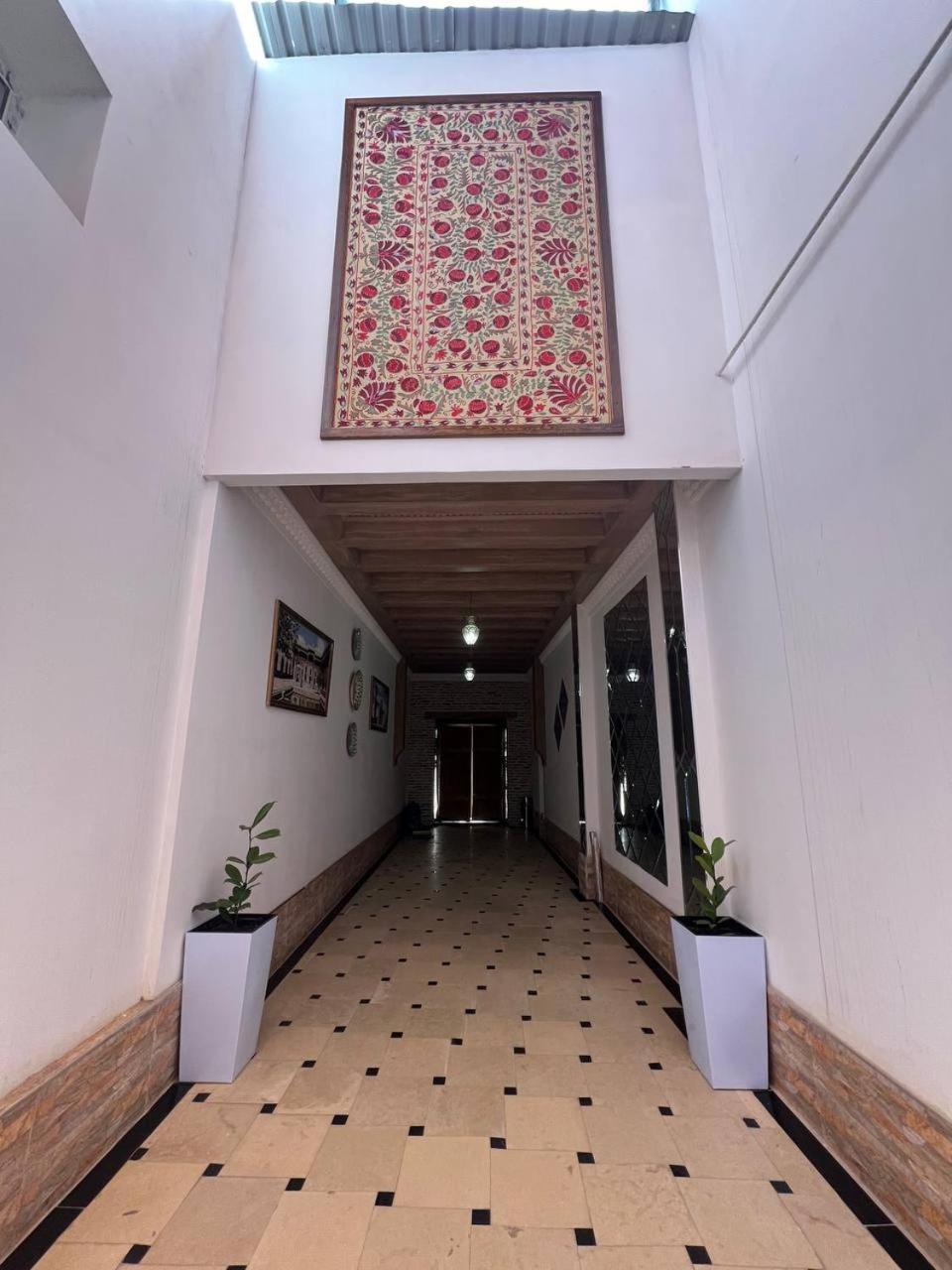 Vaziri A'zam Hotel view 2