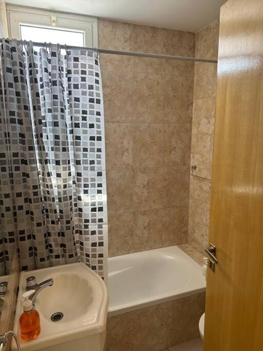 Cálido y céntrico departamento 1 opcional cochera