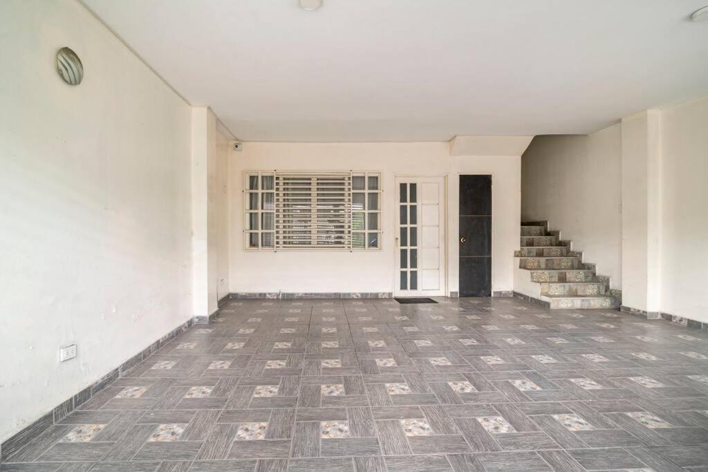 Apartamento con Estacionamiento excelente vista y ubicación