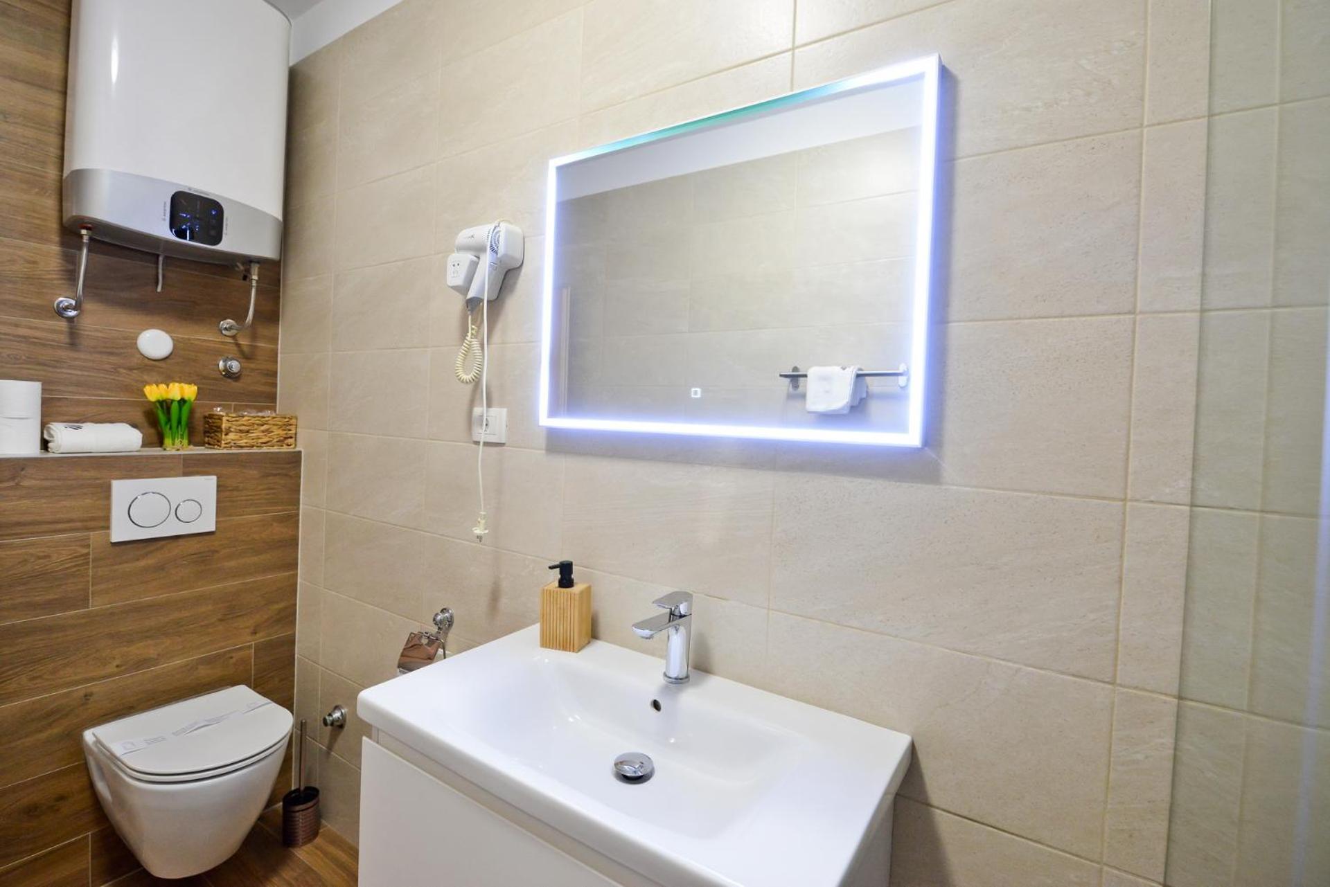Zoilo Rooms self check-in