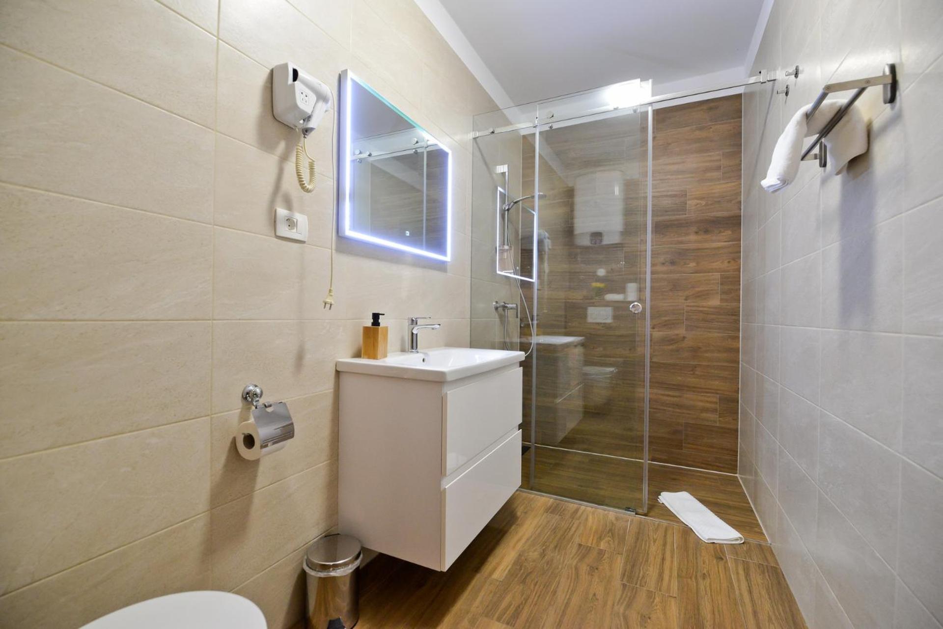Zoilo Rooms self check-in