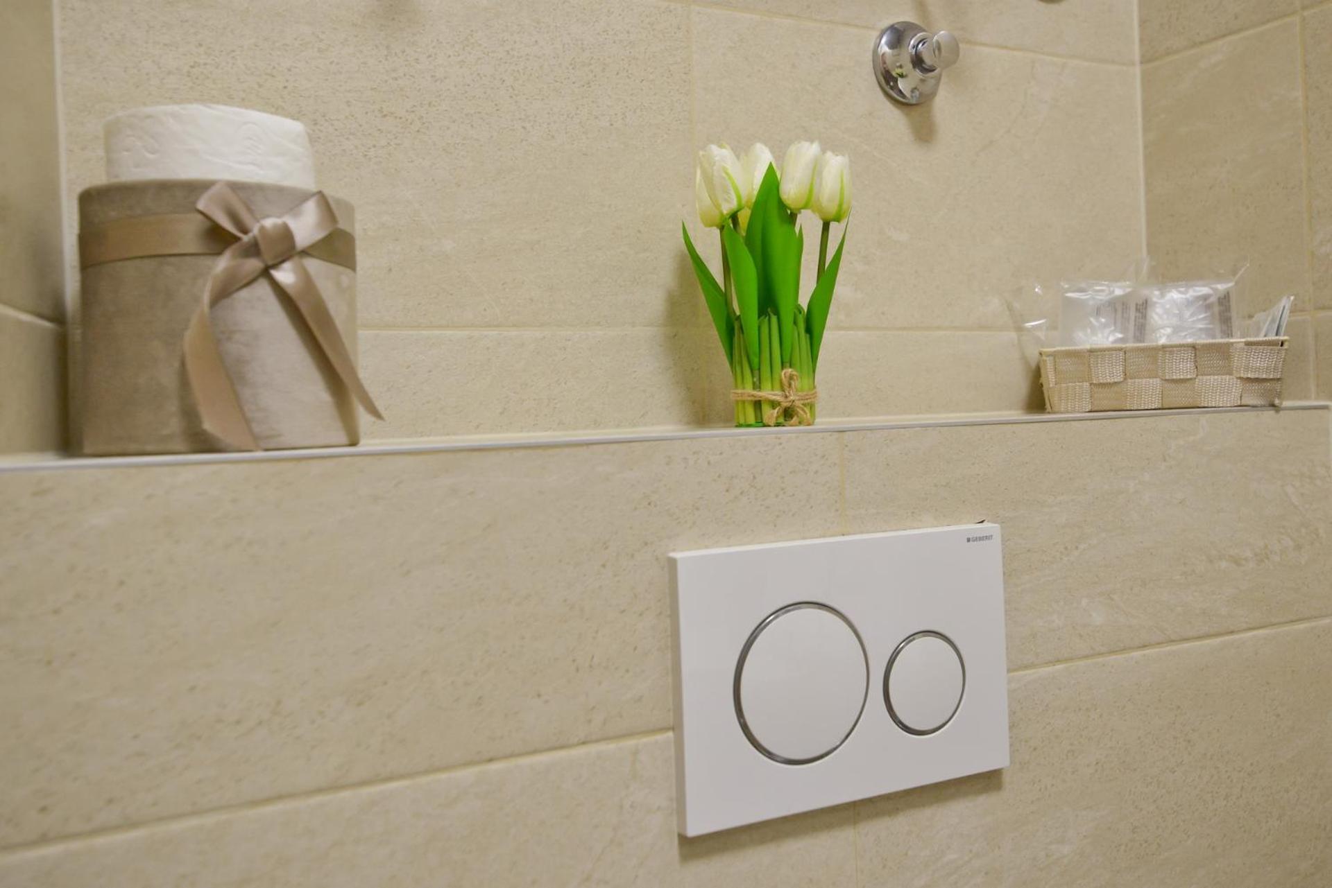 Zoilo Rooms self check-in