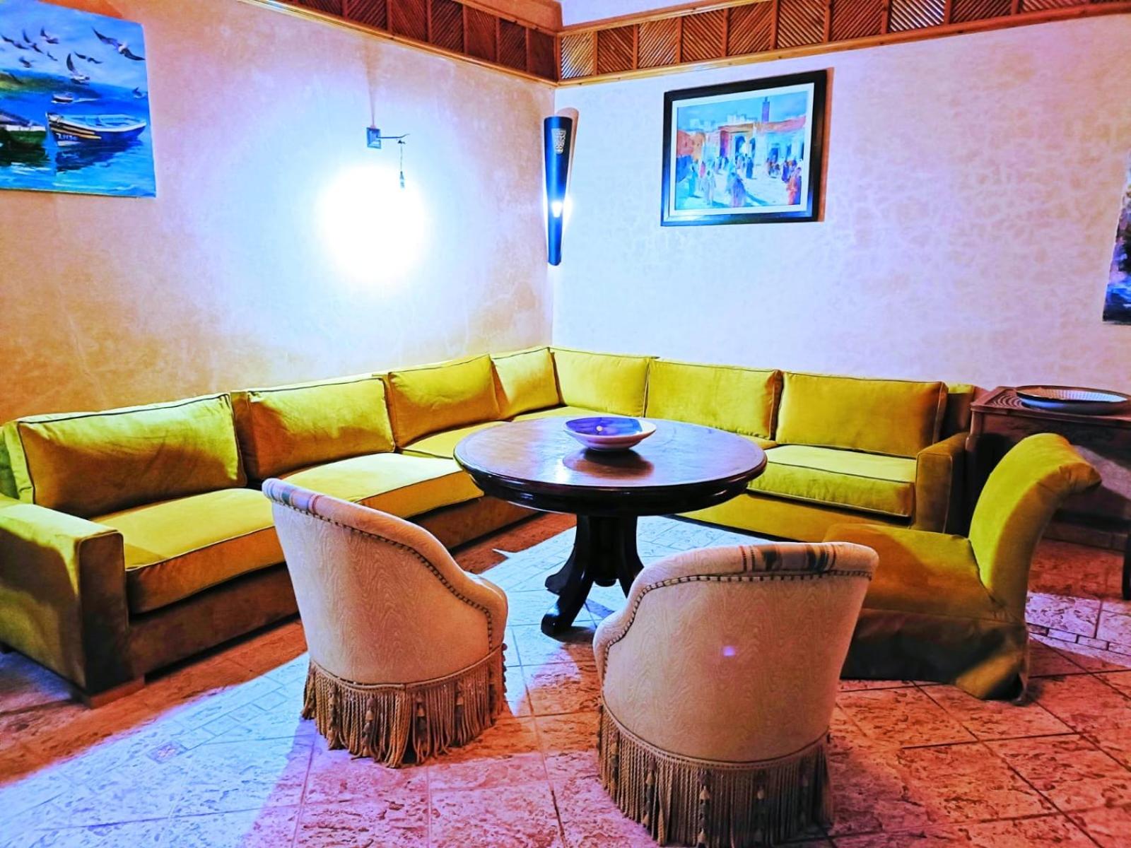 lounge