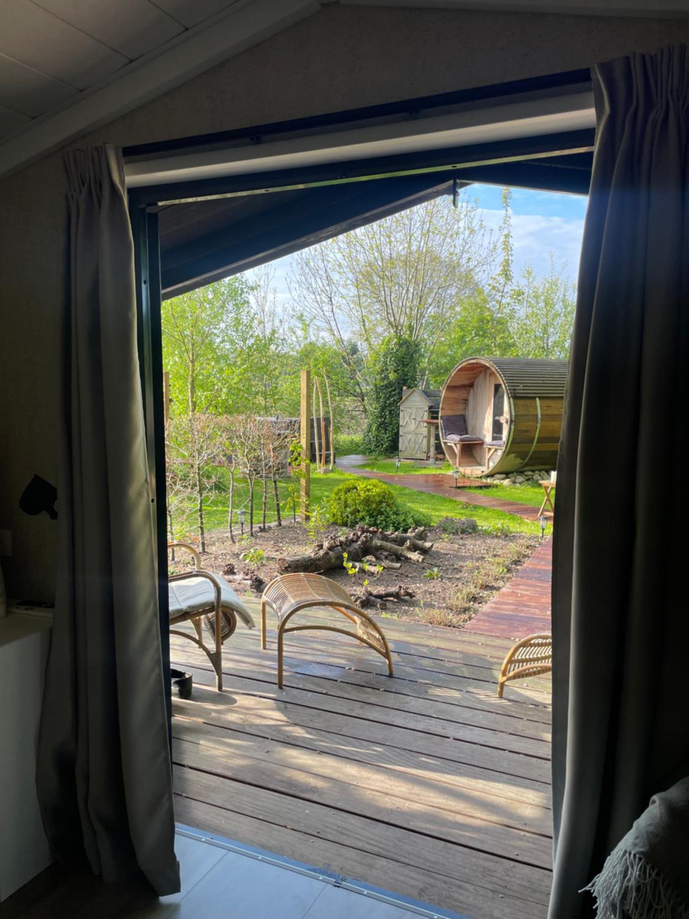 De Rode Zonnehoed view 2