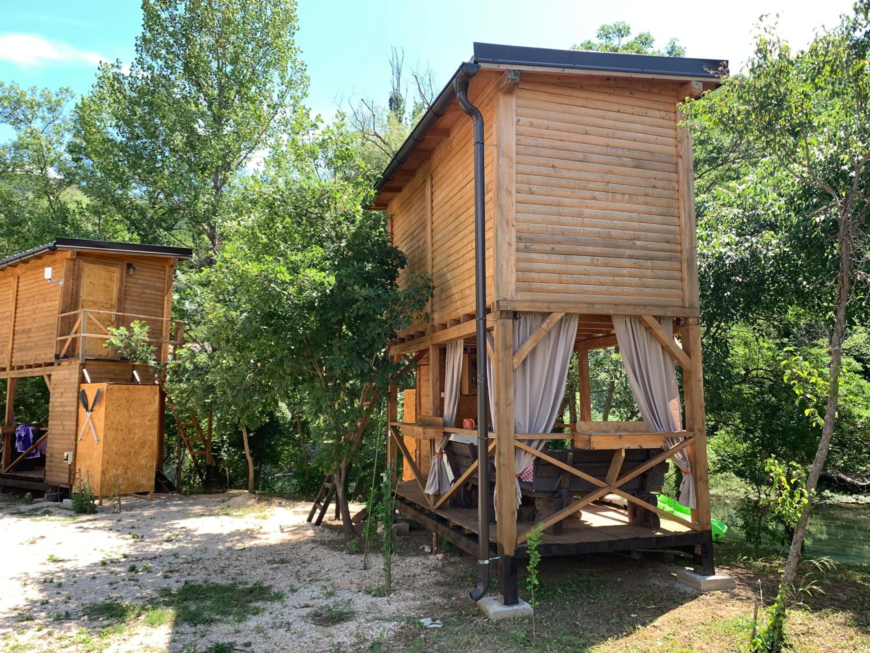 Magical Treehouse w sandy beach