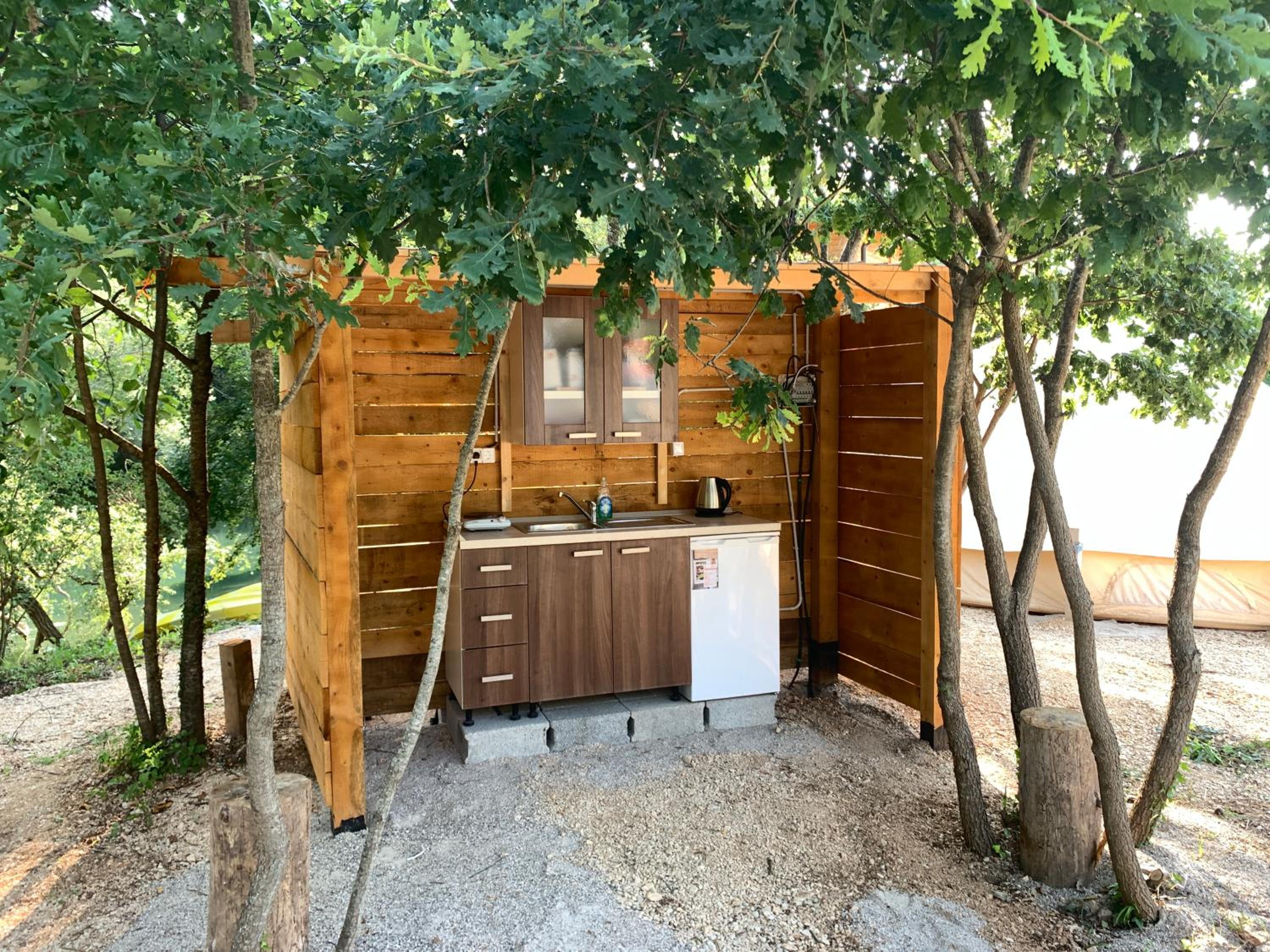 Magical Treehouse w sandy beach