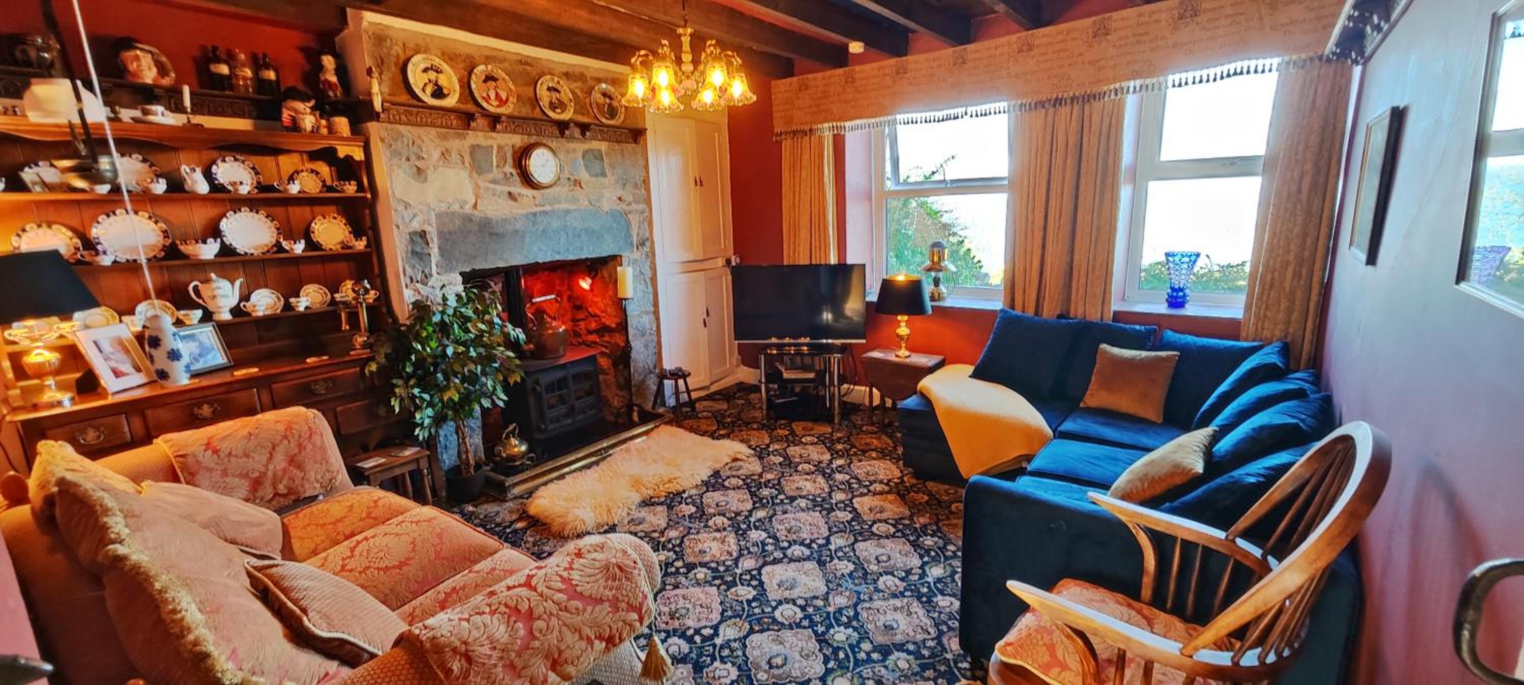 Fantastic sea views at Century's old Alma's Cottage - Sleeps up to 8 guests view 4