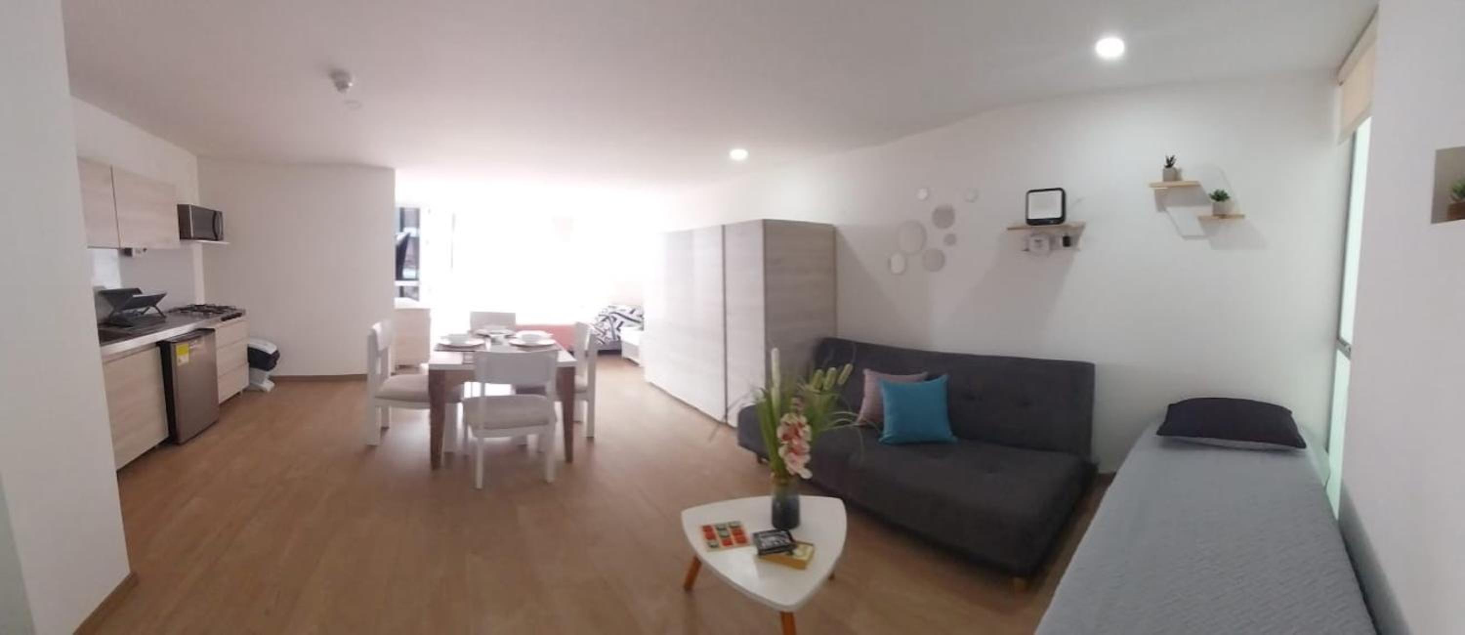 Entire Apartment Loft coffee- parking- WIFI 5G