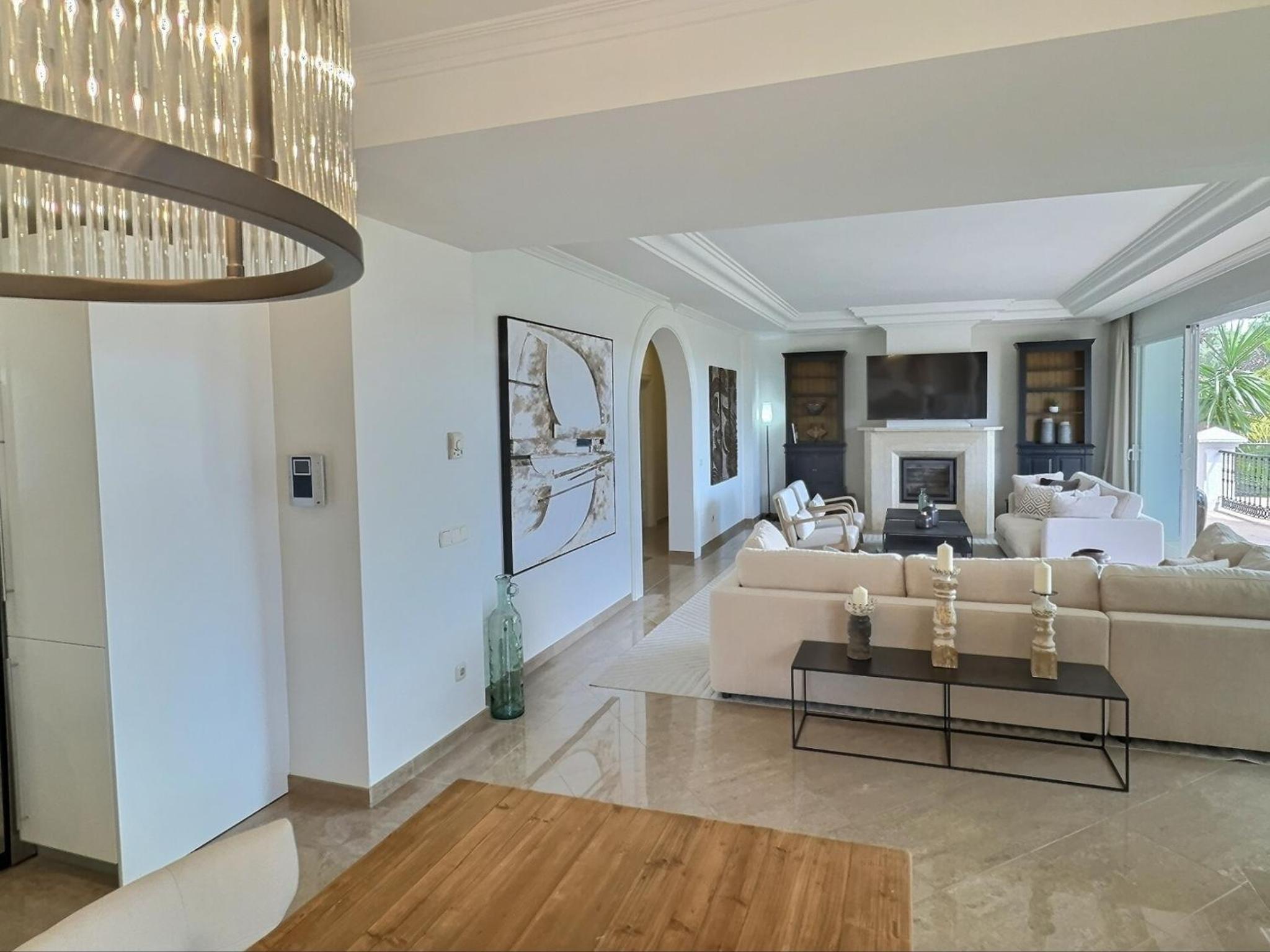 Fabulous 8-bedroom Andalucian family Villa with panoramic vistas of La Concha Marbella