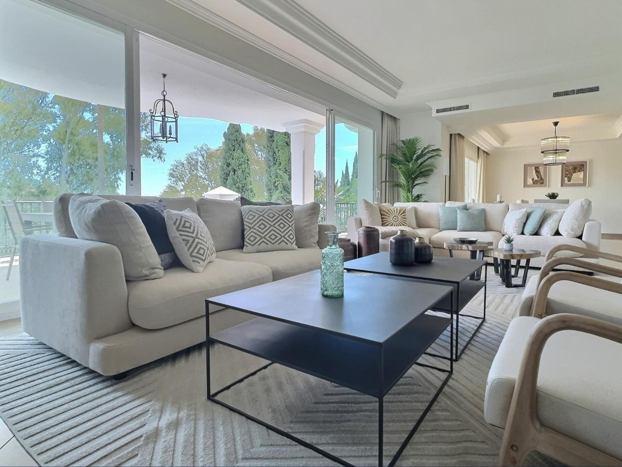 Fabulous 8-bedroom Andalucian family Villa with panoramic vistas of La Concha Marbella