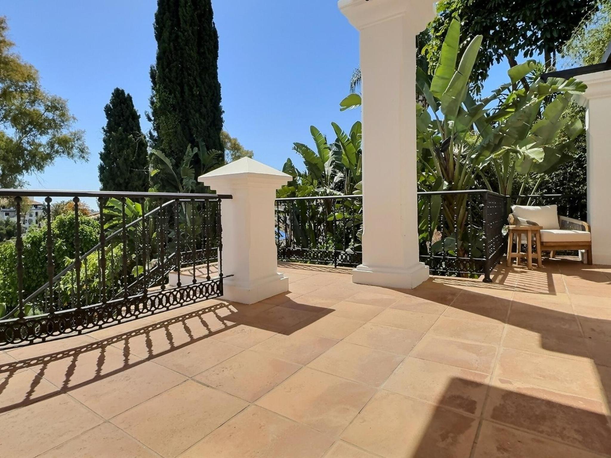 Fabulous 8-bedroom Andalucian family Villa with panoramic vistas of La Concha Marbella