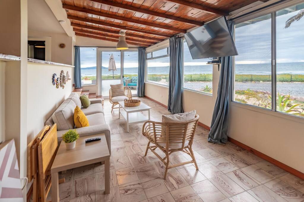 Ensenada Vacations - Beachfront CASA SOL - closest to the sand - Property Image 20