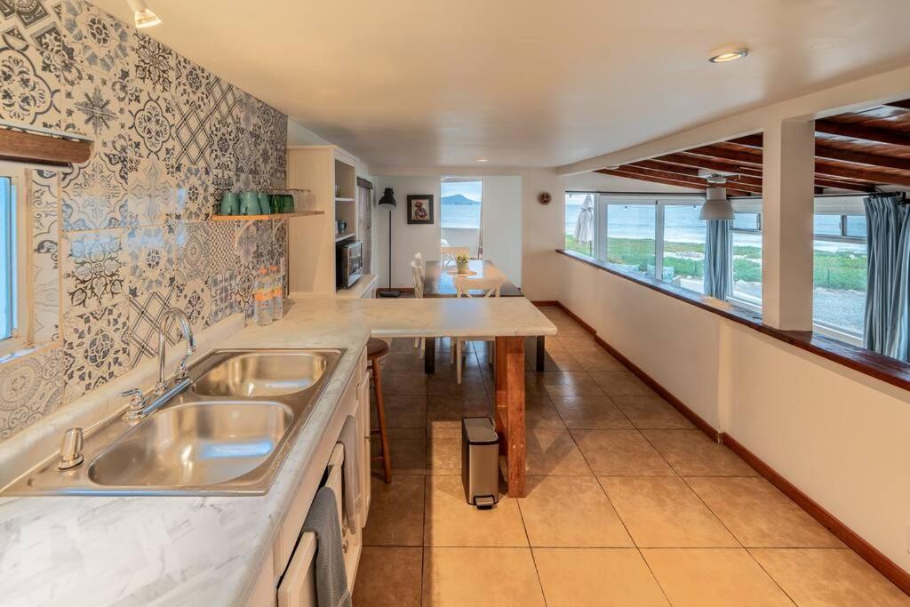 Ensenada Vacations - Beachfront CASA SOL - closest to the sand - Property Image 19