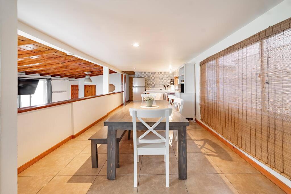 Ensenada Vacations - Beachfront CASA SOL - closest to the sand - Property Image 13