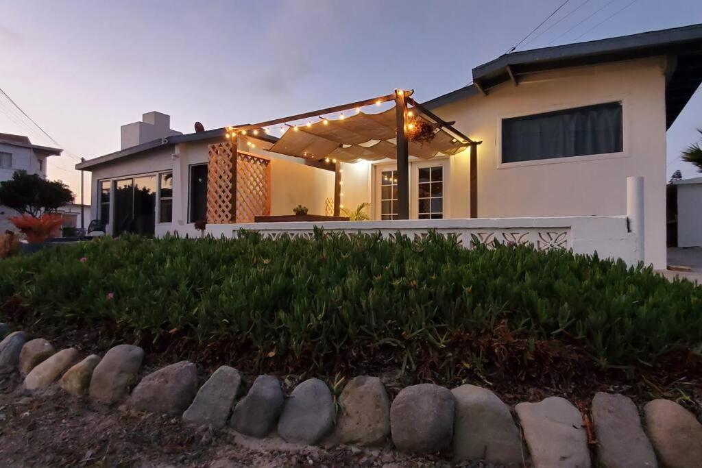 CASA SURF - BEACHFRONT LIVING view 5