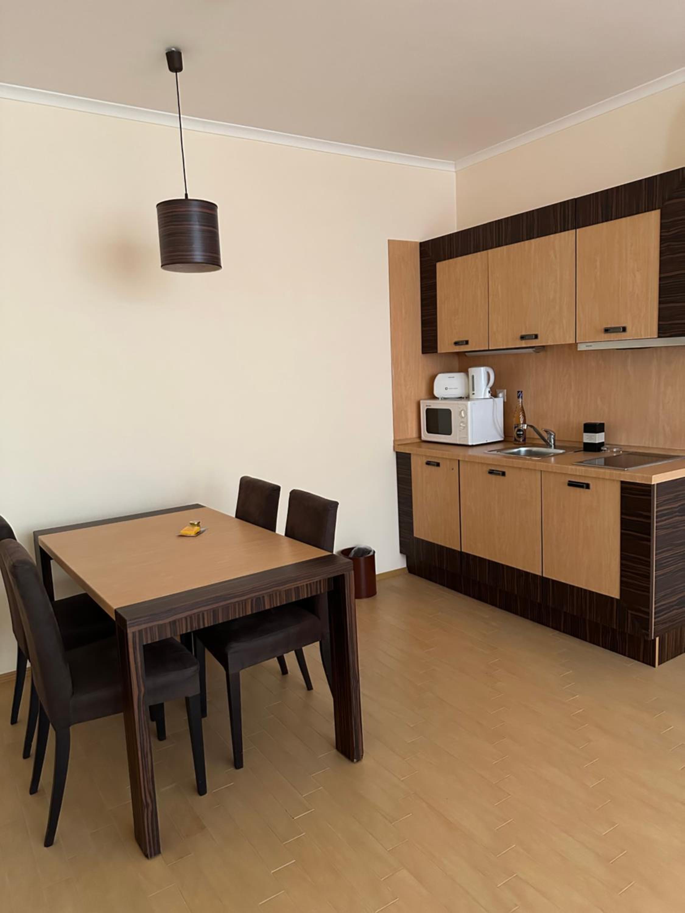 Sunny Majestic Private Apartment
