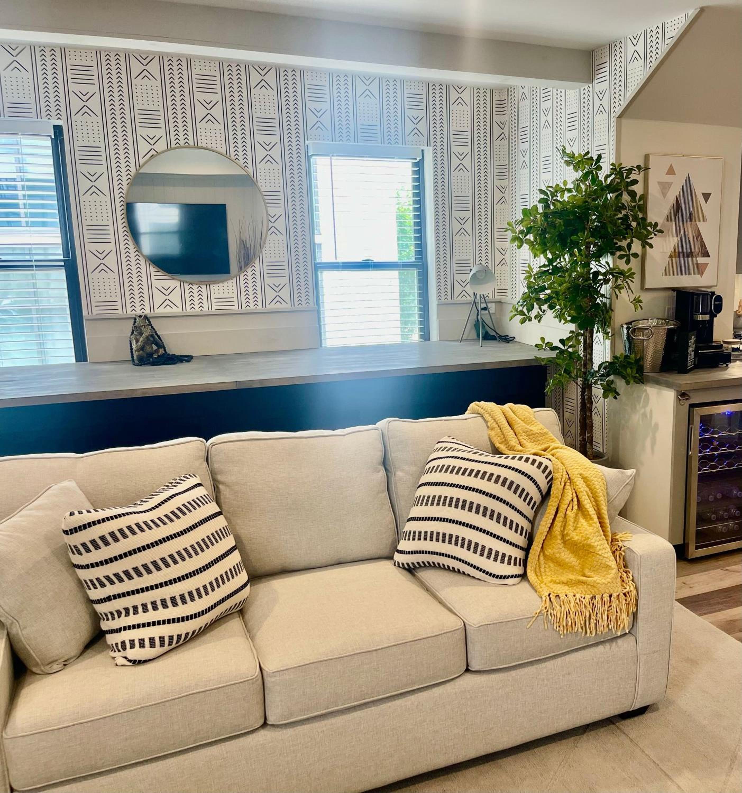 Modern Fully Renovated Suite & Loft in Downtown Trenton view 3