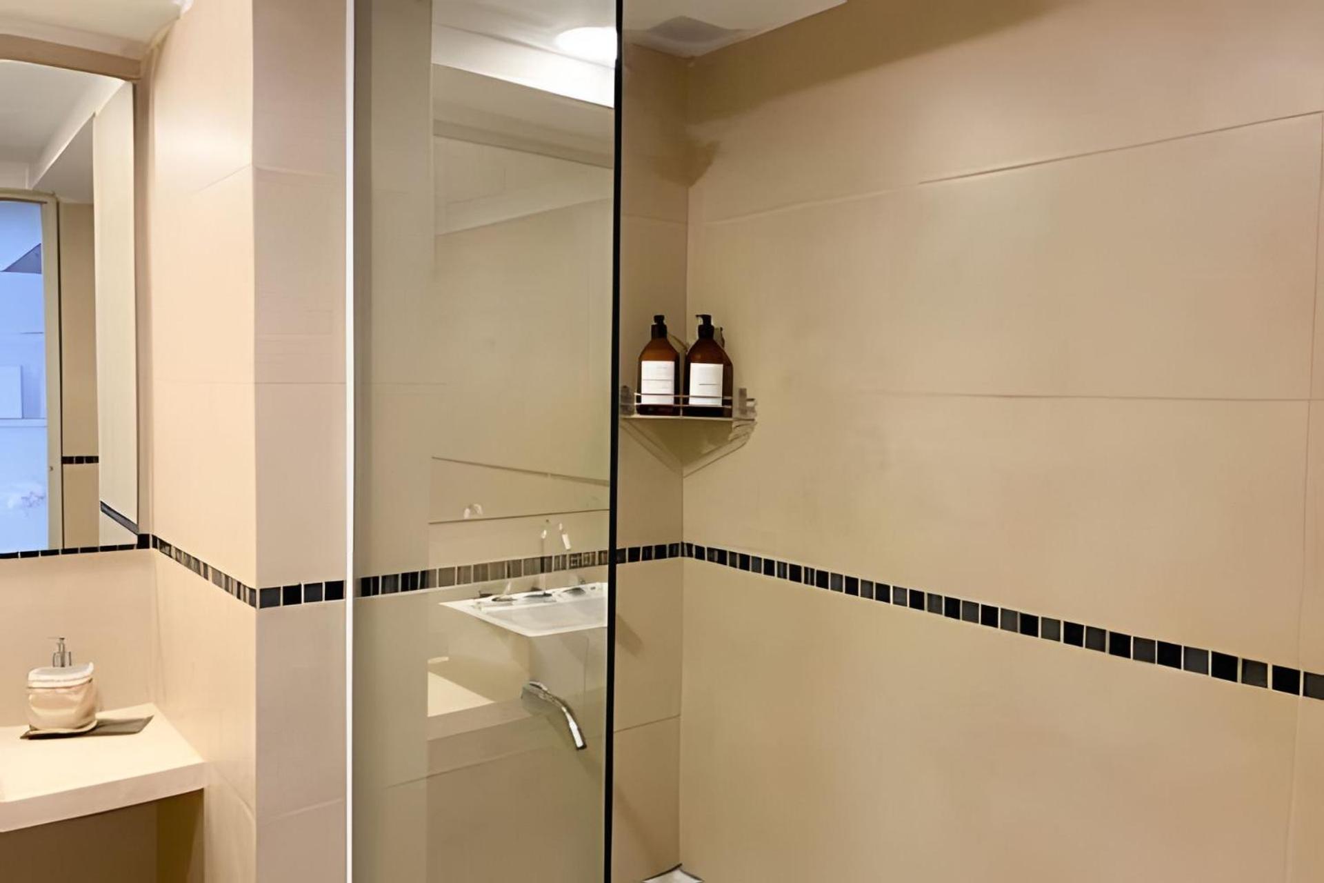 Ecco Apartment, con cochera by BEDBOOK