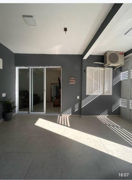 Casa na Praia de Camburi a 900 m da praia