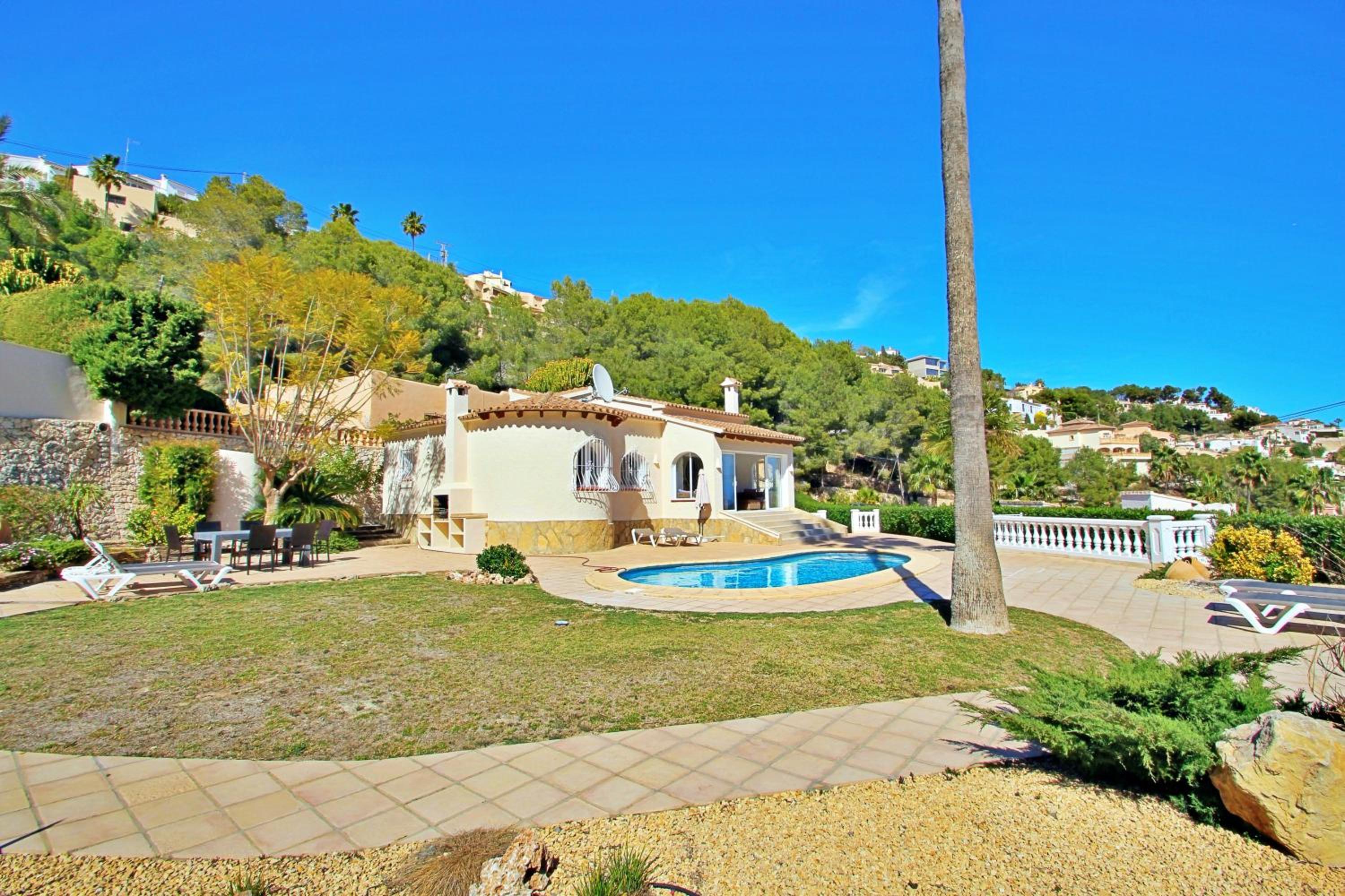 Alldo - hill side with private pool in Moraira view 2