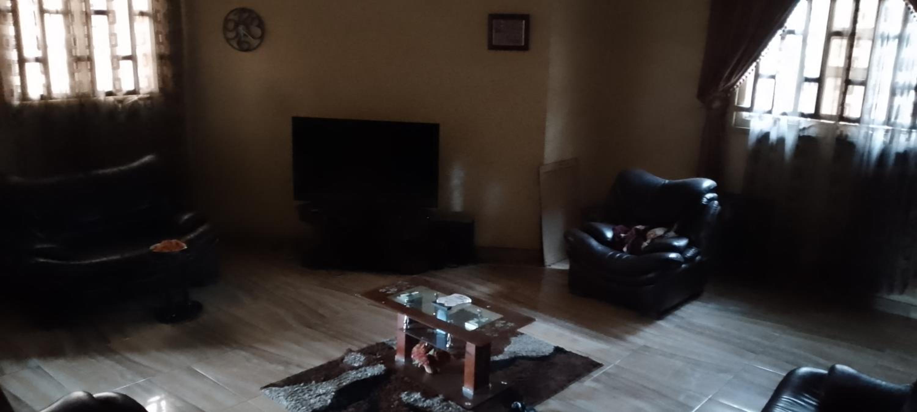 Doris Lounge view 2