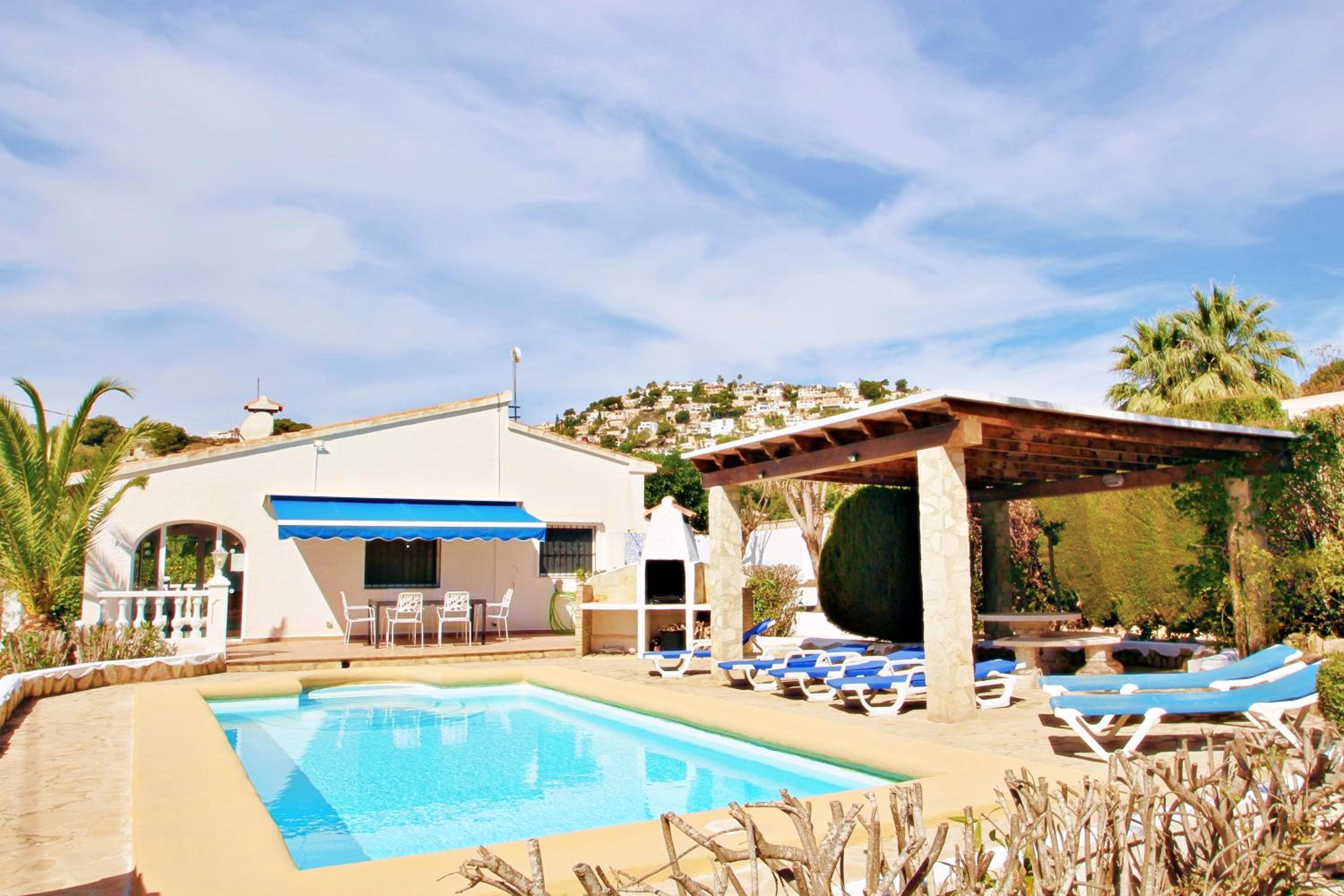 Kathrin - beautiful little house in pretty grounds with lovely views in Benissa photo 4