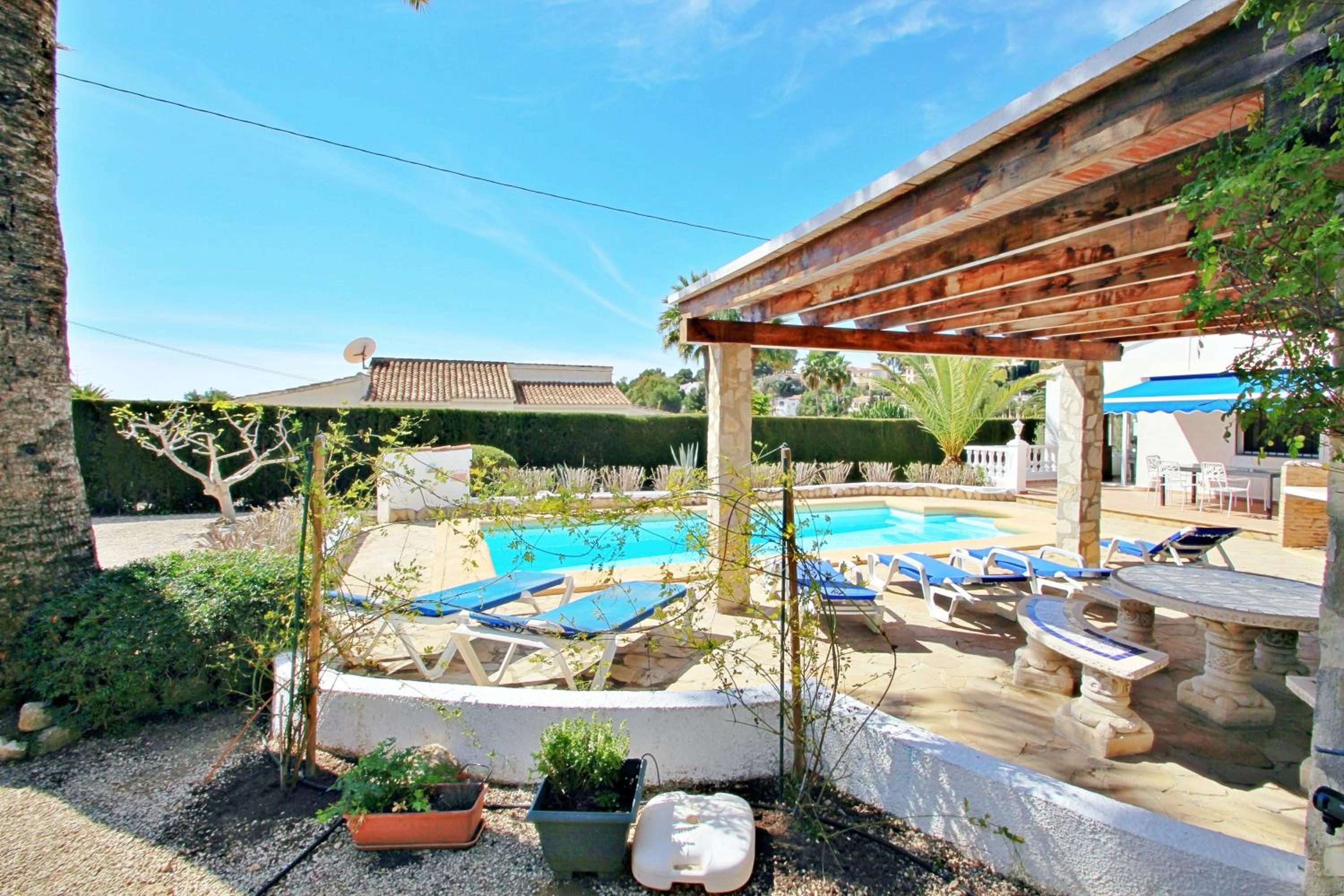 Kathrin - beautiful little house in pretty grounds with lovely views in Benissa photo 5