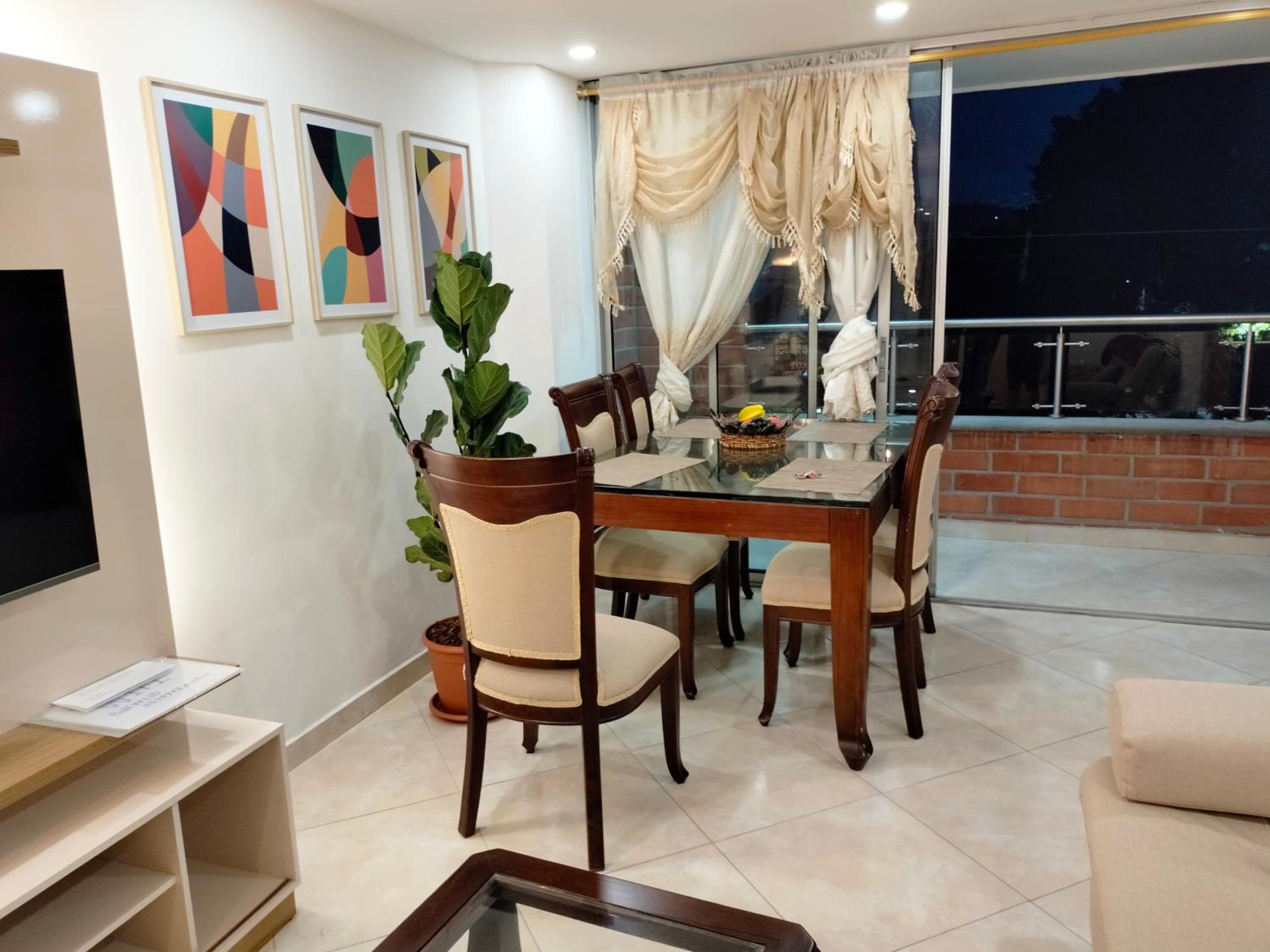Apartamento en el corazón de la ciudad con impresionantes vistas urbanas 301