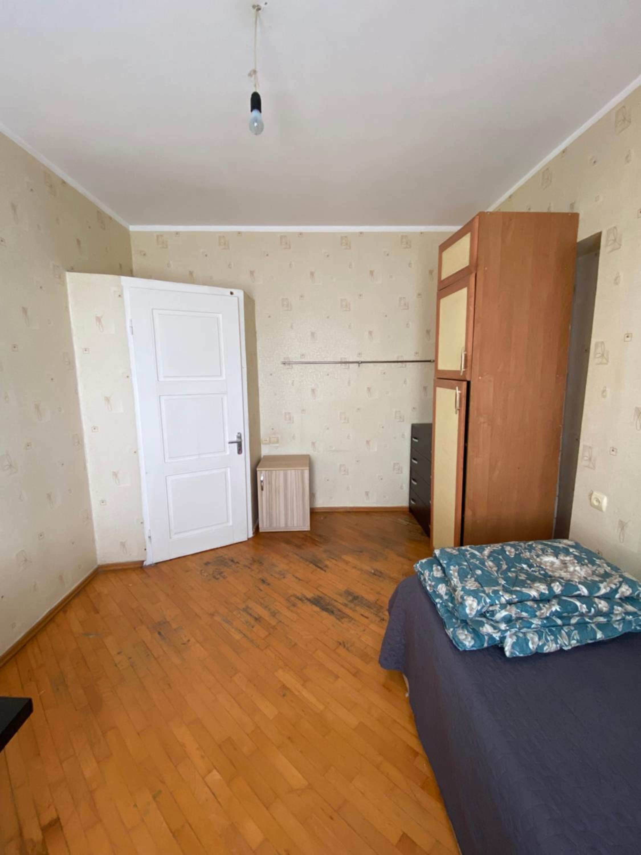 5th floor room in the flat R1 view 4