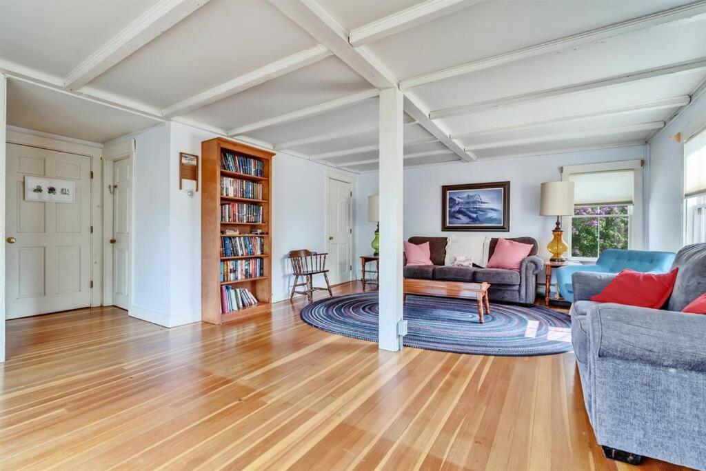 2 Beautiful water view units in one for families view 4