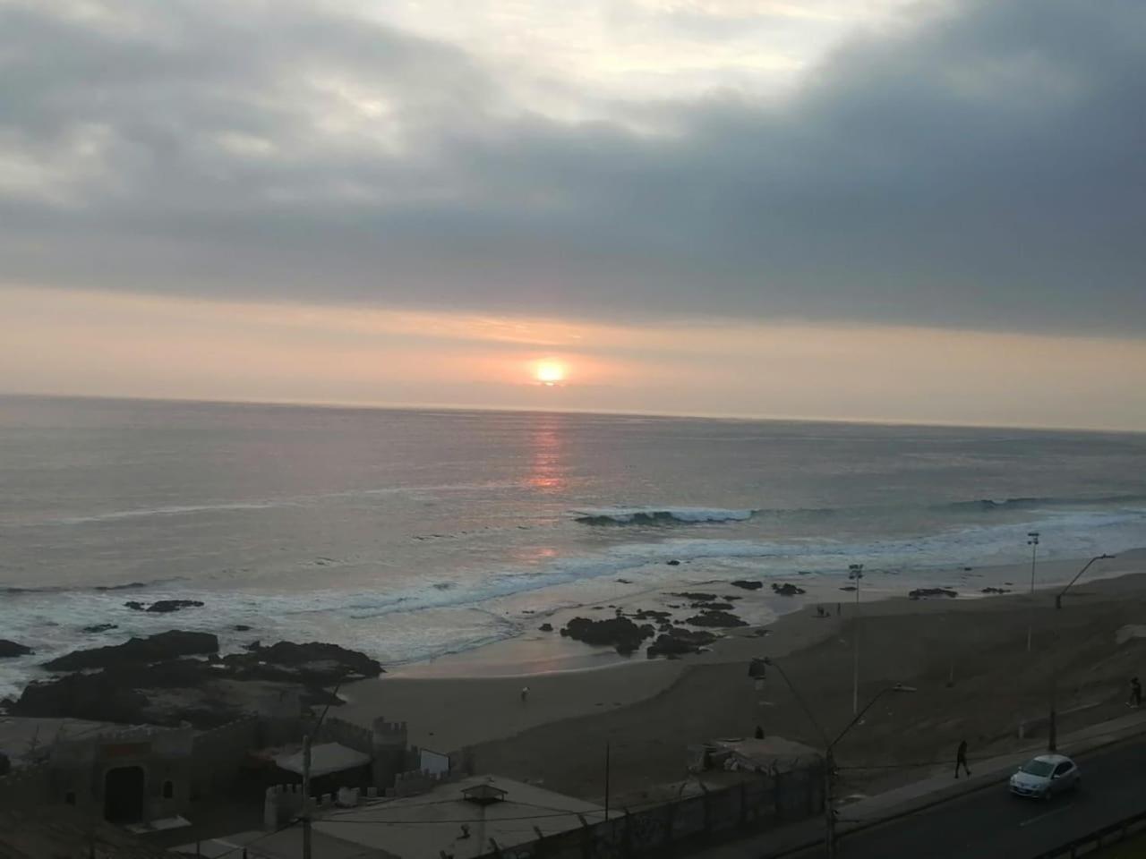 Amoblados MyK Delfines playa brava