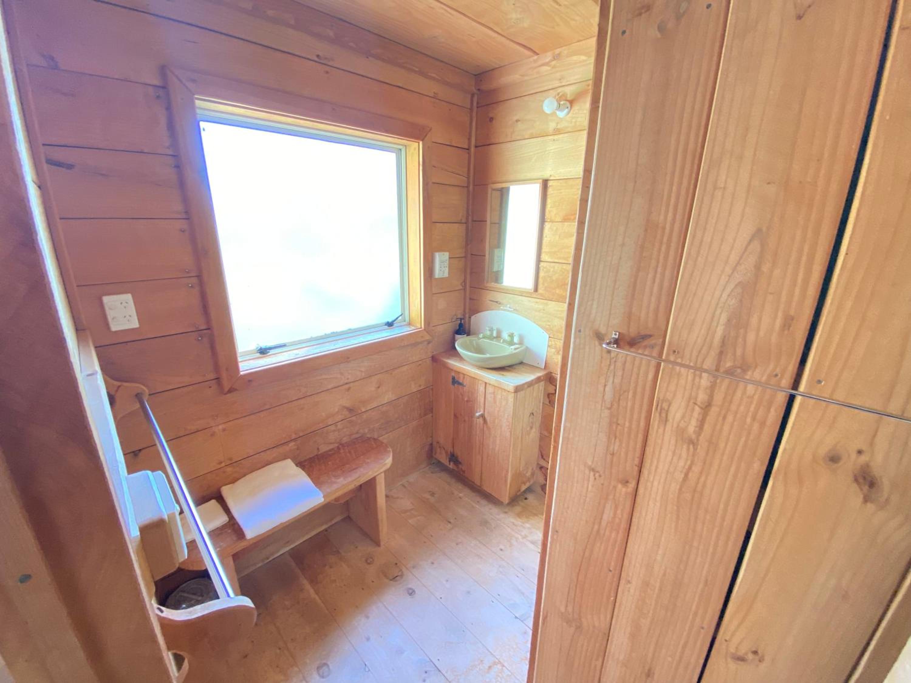The Cockle - Private Beach Abode