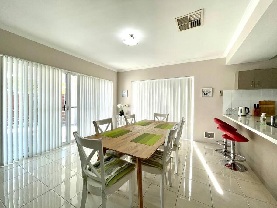 Nice and Neat House for your Journey - Renovated