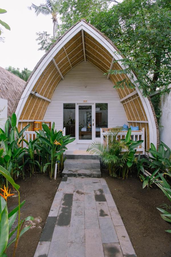 Hotel Unzipp Bungalows Gili Air - Image 1