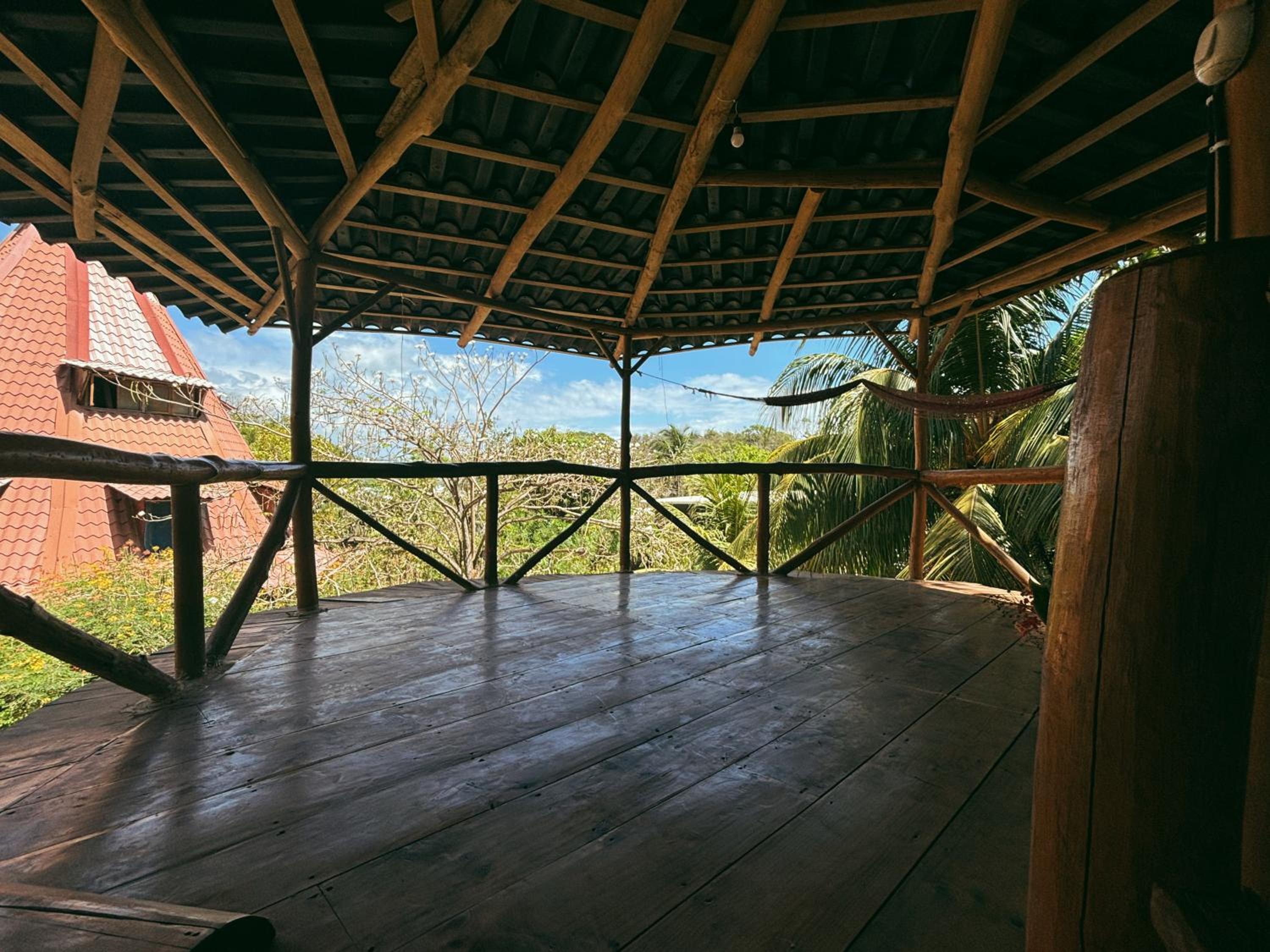 Don Jon's Surf and Yoga Lodge