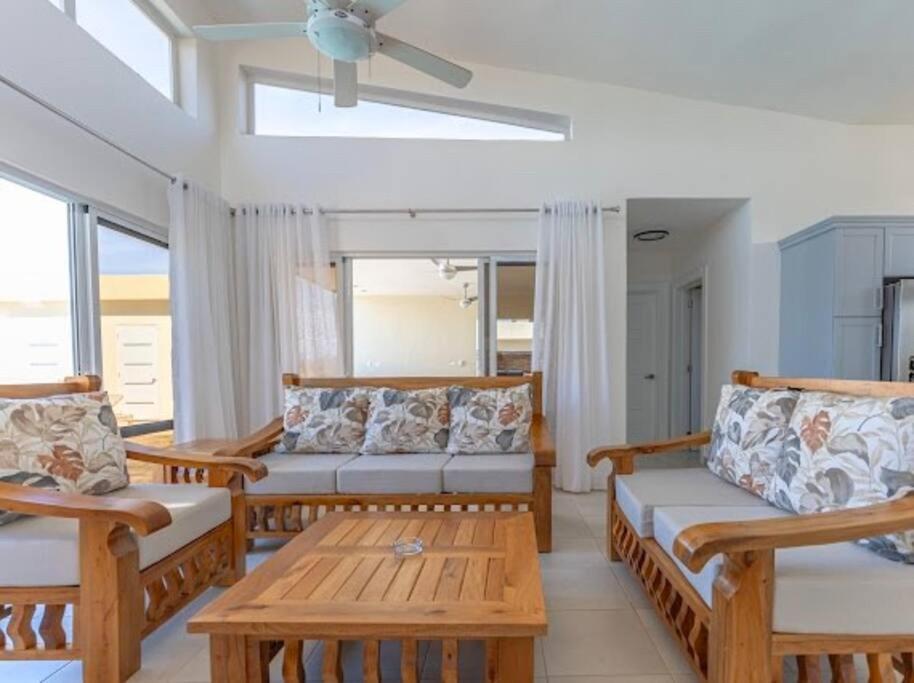 Caribbean Paradise Villa - 3 bed, 3 Bath and Pool