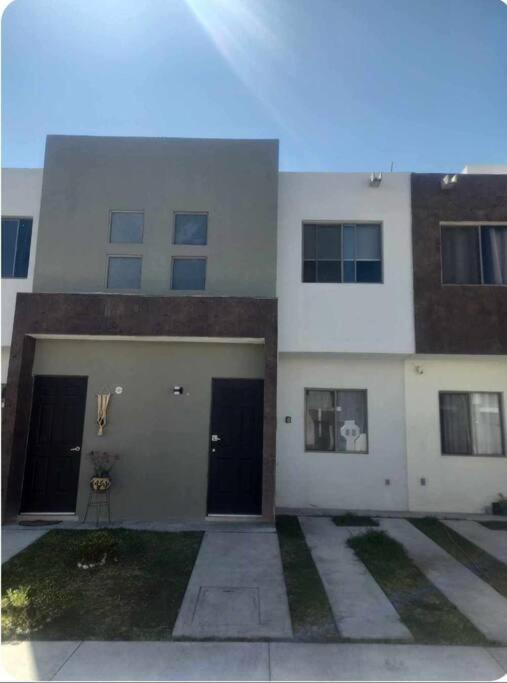Residencia Vista del Sol. +Factura