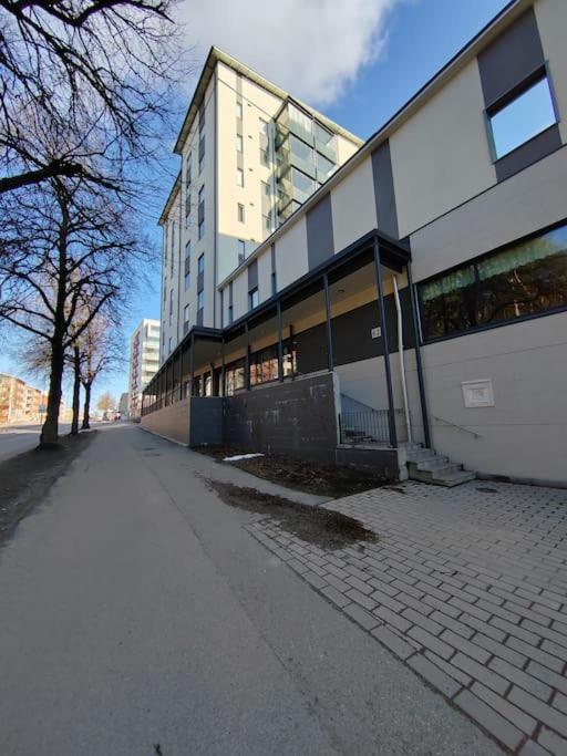 Keskustan tyylikkäin studio omalla autopaikalla