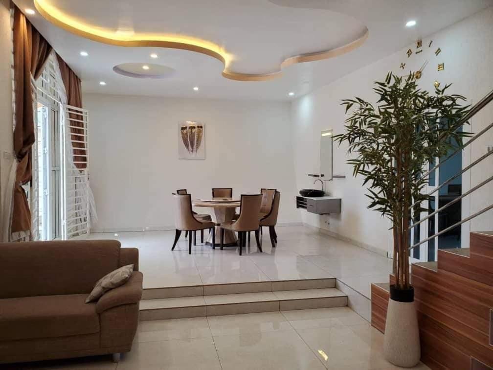 Villa duplex meublée piscine à Akpakpa ciné concorde