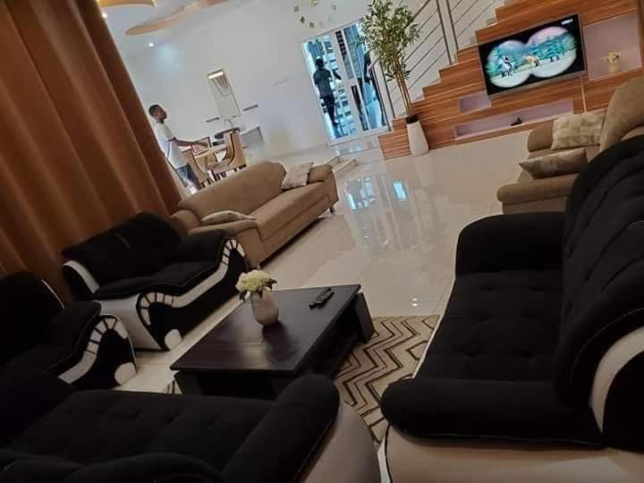 Villa duplex meublée piscine à Akpakpa ciné concorde