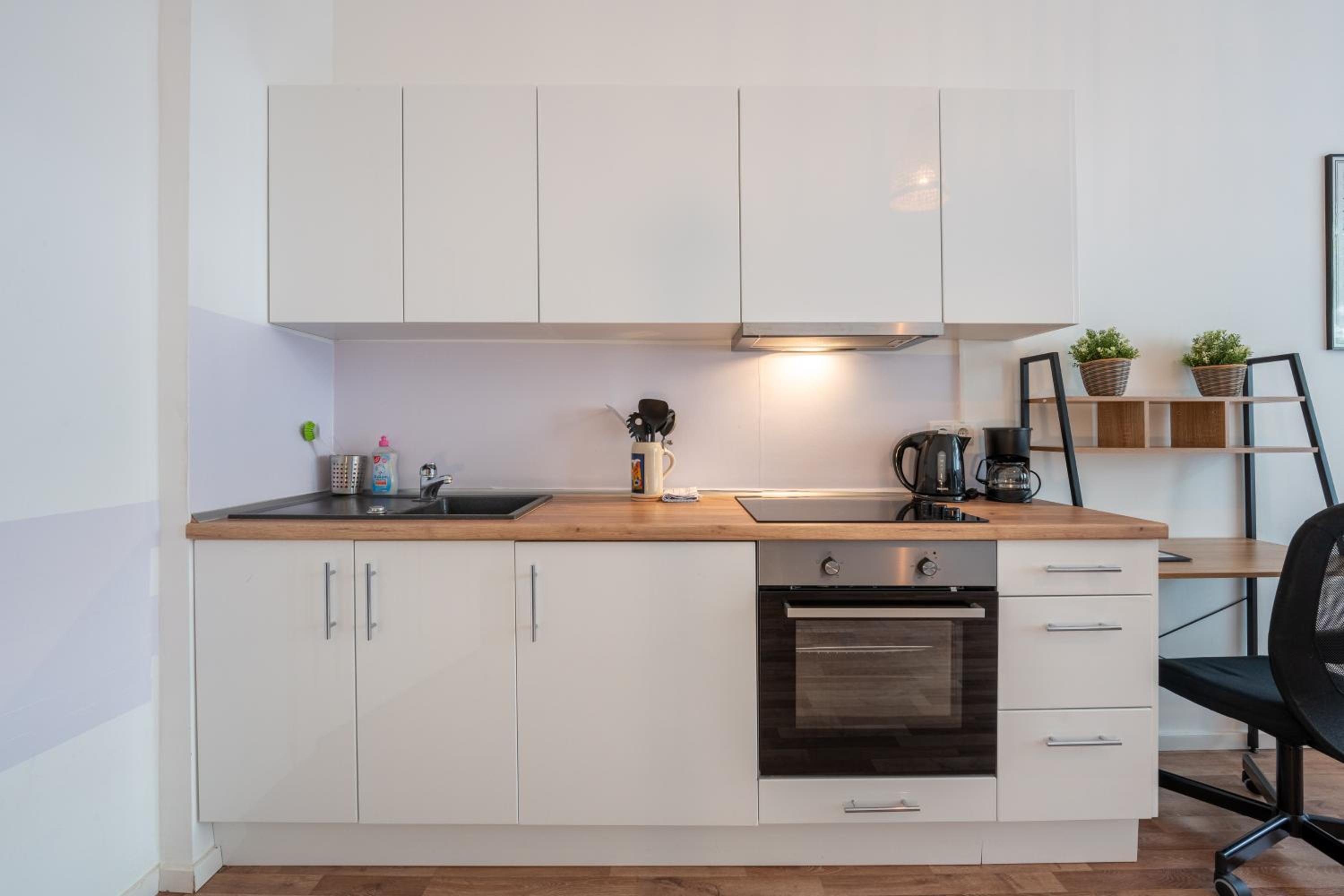 Modern, Central flat with workspace