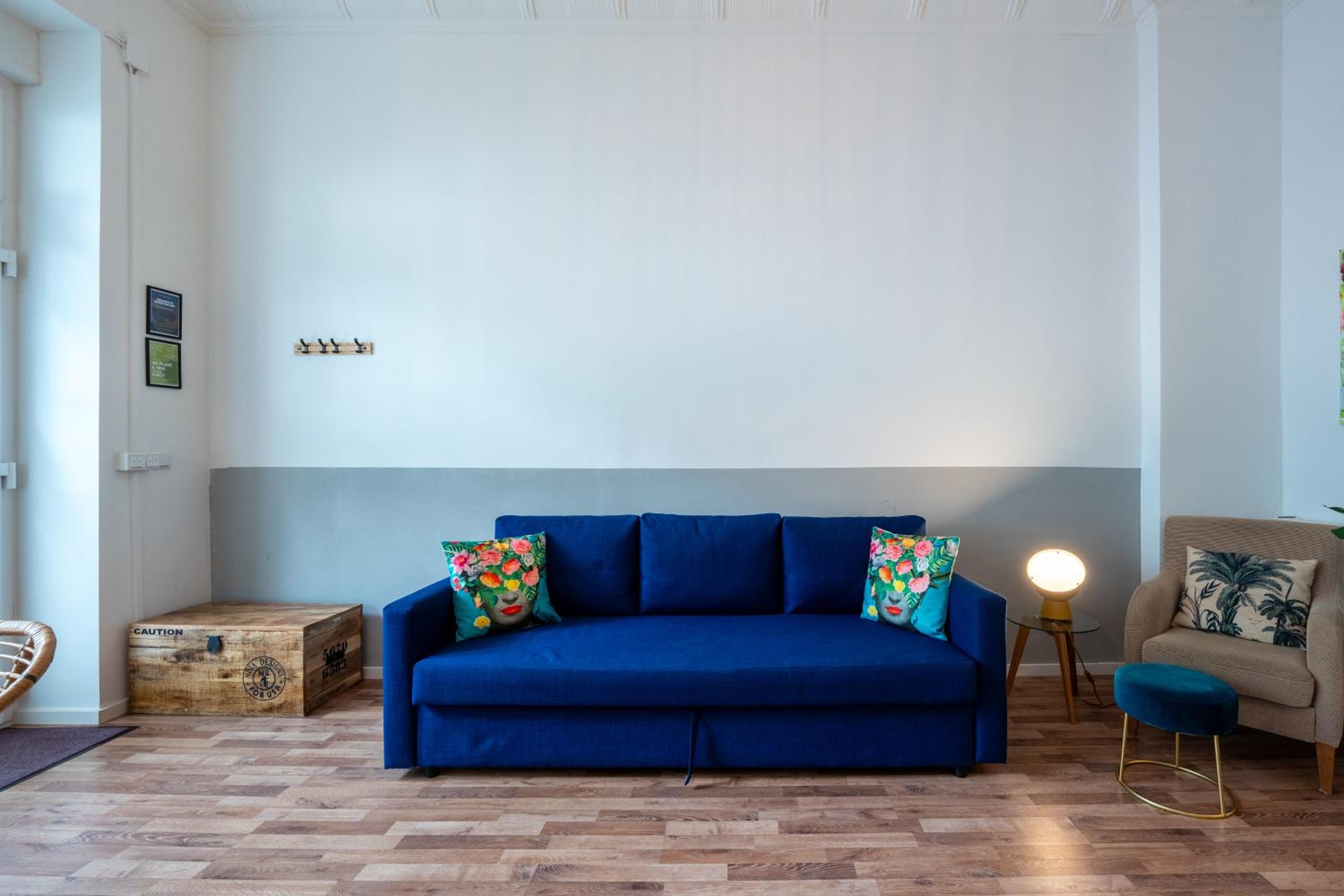 Modern, Central flat with workspace