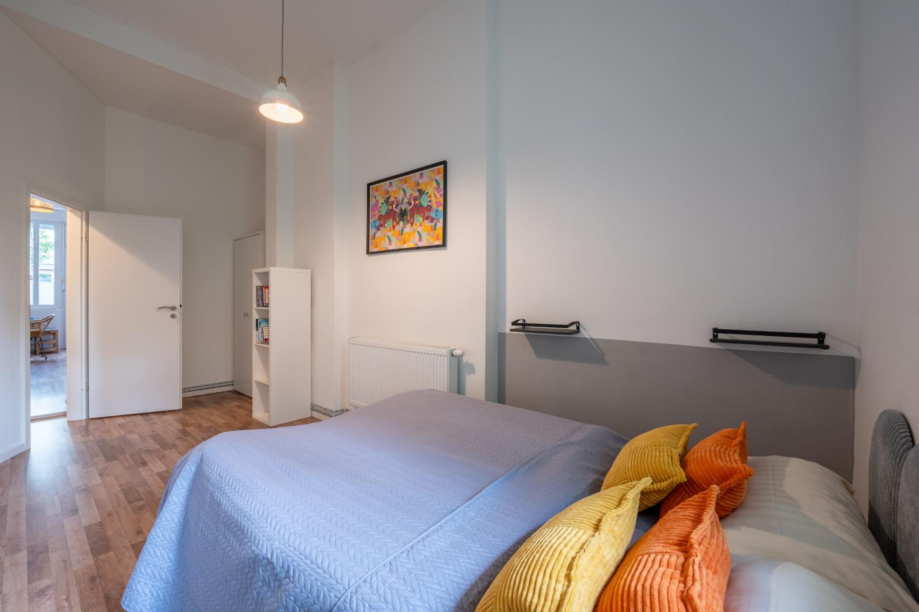 Modern, Central flat with workspace