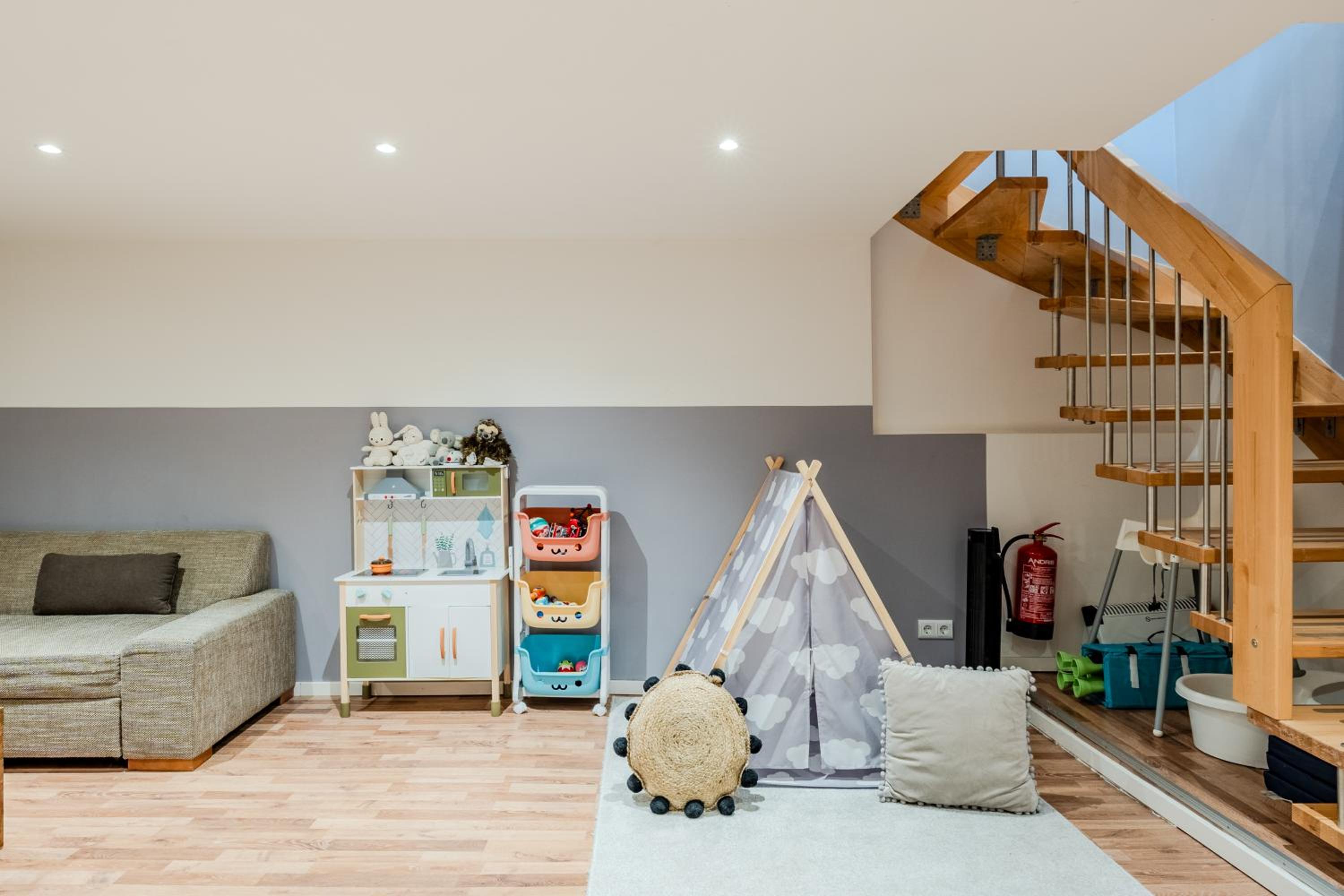 Apartment mit Fitness- und Spielbereich