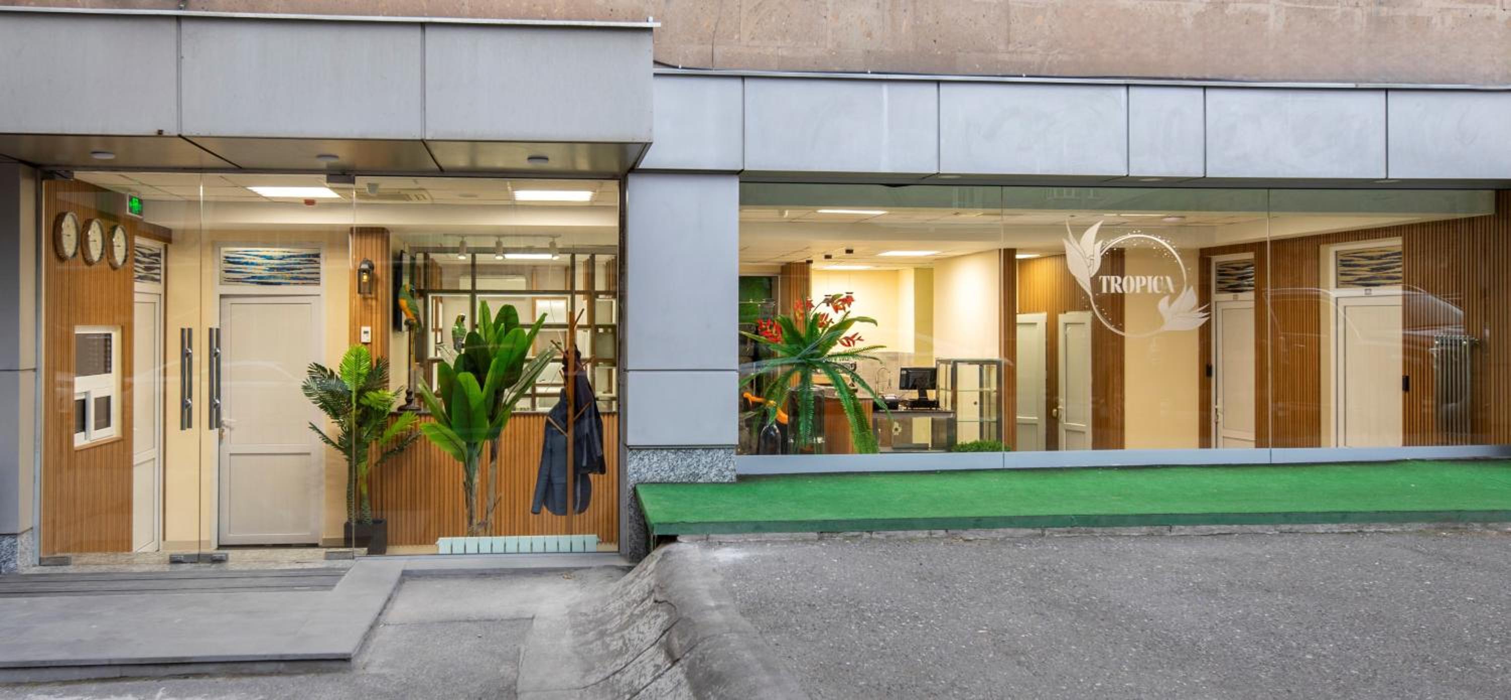 Tropica Inn Hostel
