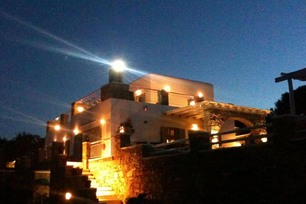 BELLAVISTA HOUSE