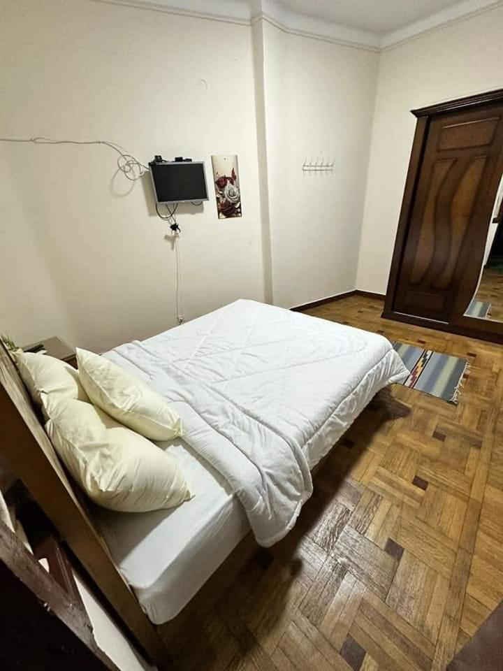 Salvatore Room -Room Only -Downtown